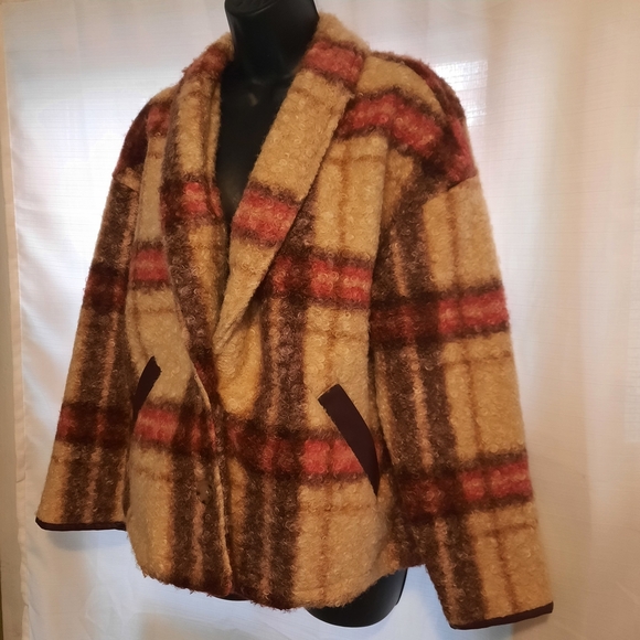 Plaid Wool-Blend Jacket - Picture 8 of 9